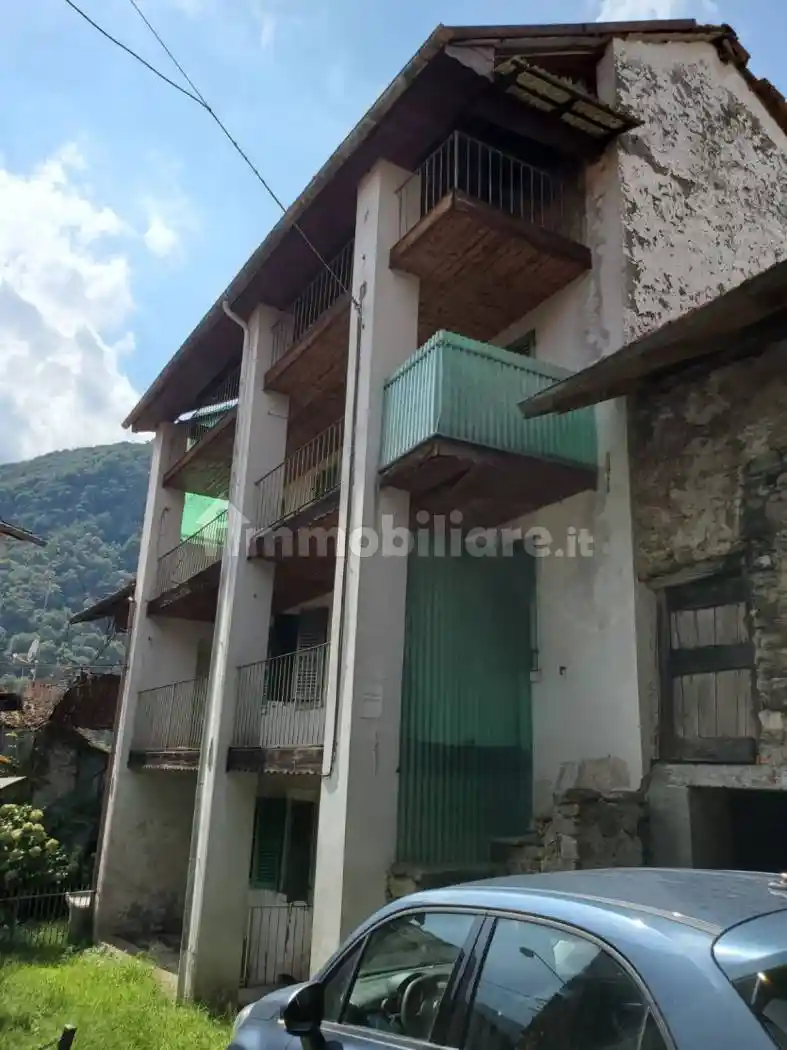 Casa indipendente in vendita a Varallo