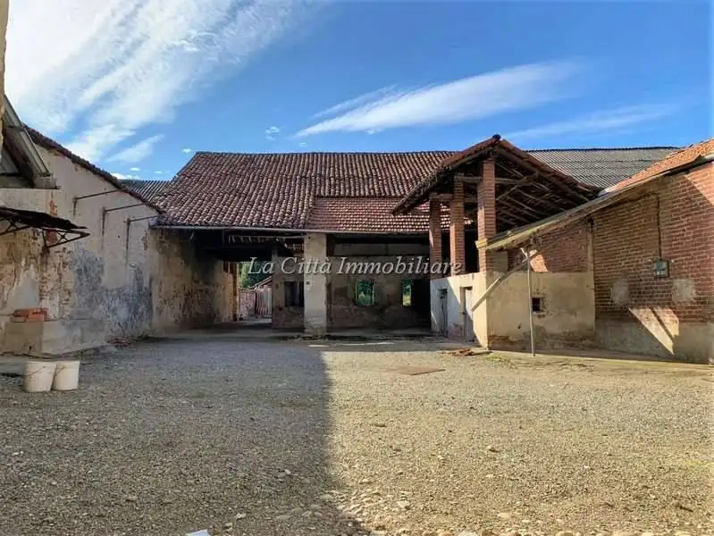 Rustico via Umberto I, 9, Casalbeltrame - foto 2