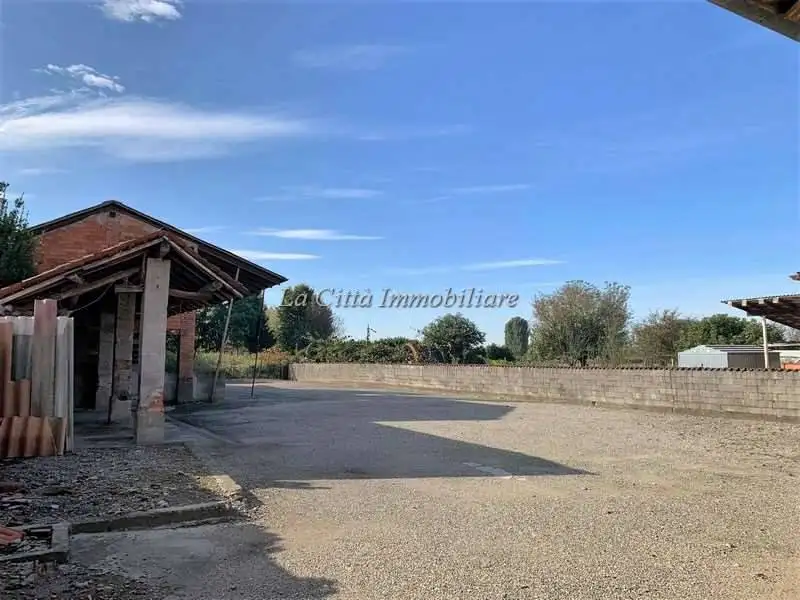 Rustico via Umberto I, 9, Casalbeltrame - foto 3