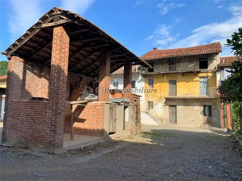 Rustico via Umberto I, 13, Casalbeltrame - foto 2