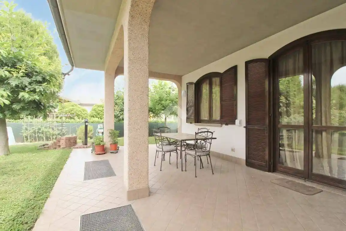 Villa in vendita a Cassano d'Adda