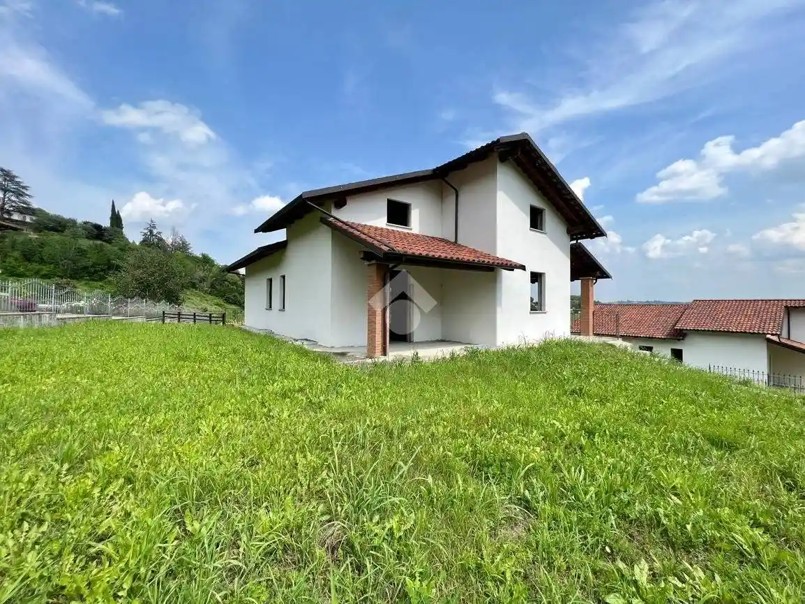 Villa in vendita a Montechiaro d'Asti