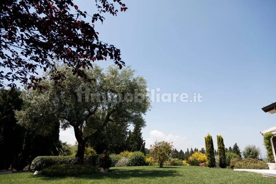 Villa in vendita a Jesi