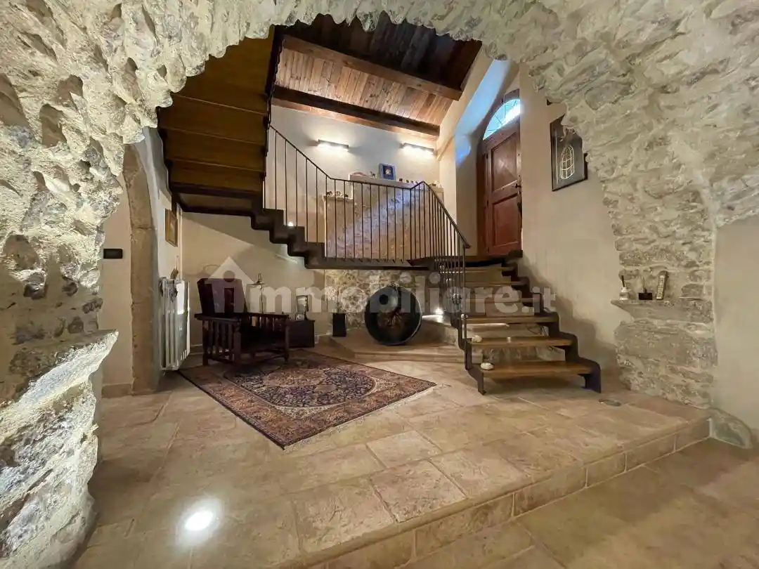 Terratetto unifamiliare via Laurentana snc, Tussio, Prata d'Ansidonia - foto 2