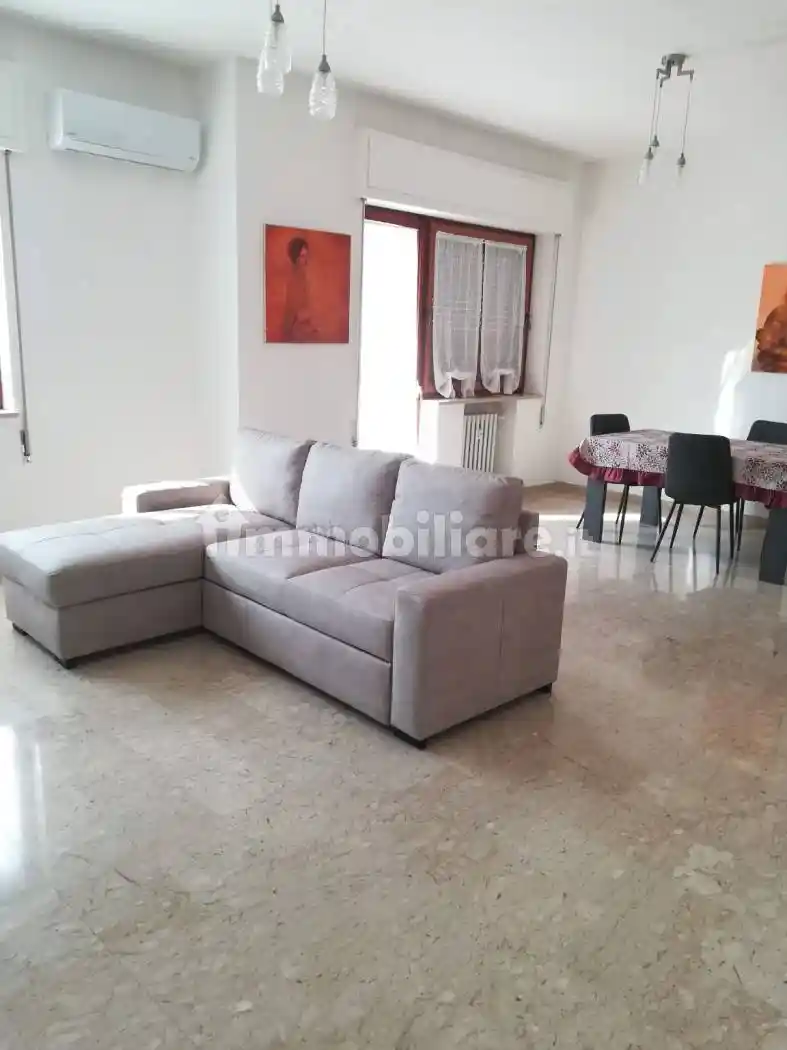 Appartamento in affitto a Taranto