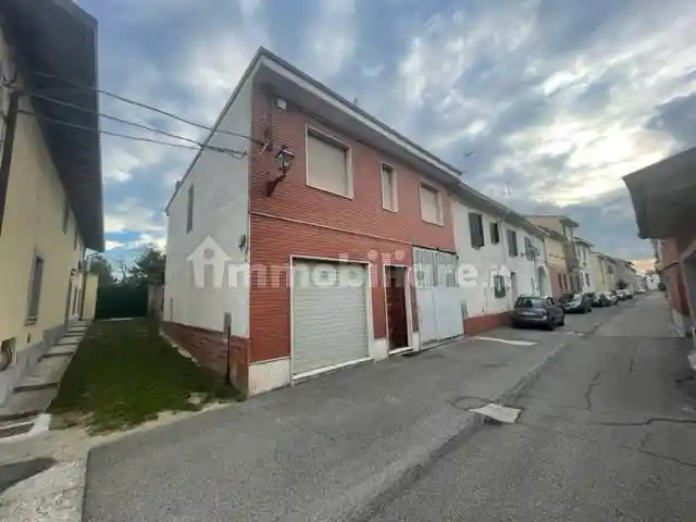 Casa indipendente in vendita a Bassignana