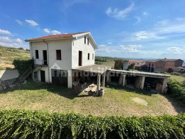 Villa in vendita a Paderna