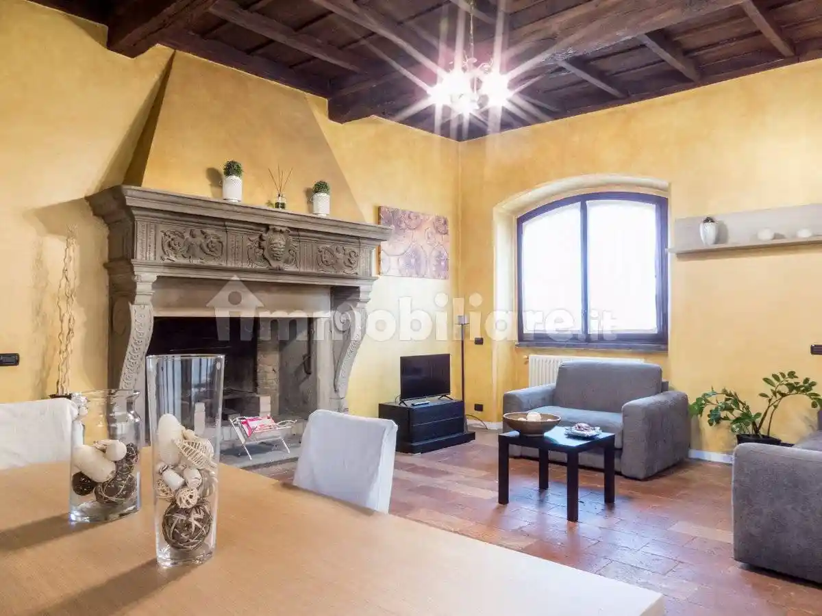 Appartamento in vendita a Carate Brianza