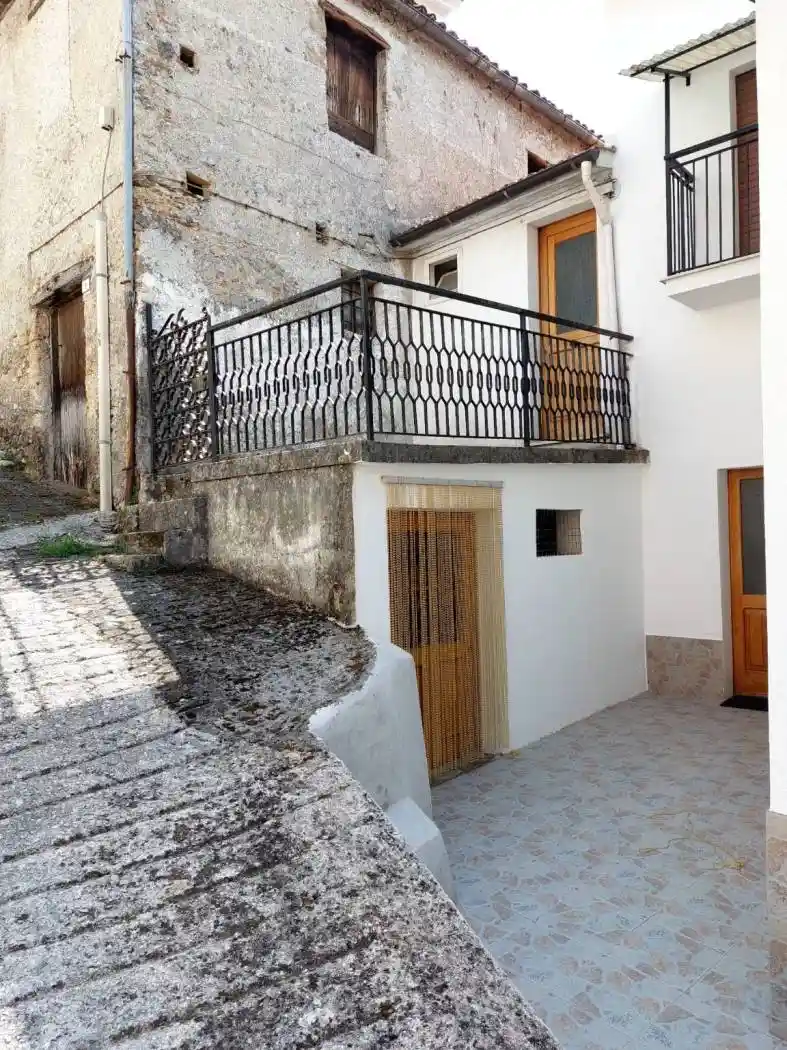 Appartamento in vendita a Laino Borgo