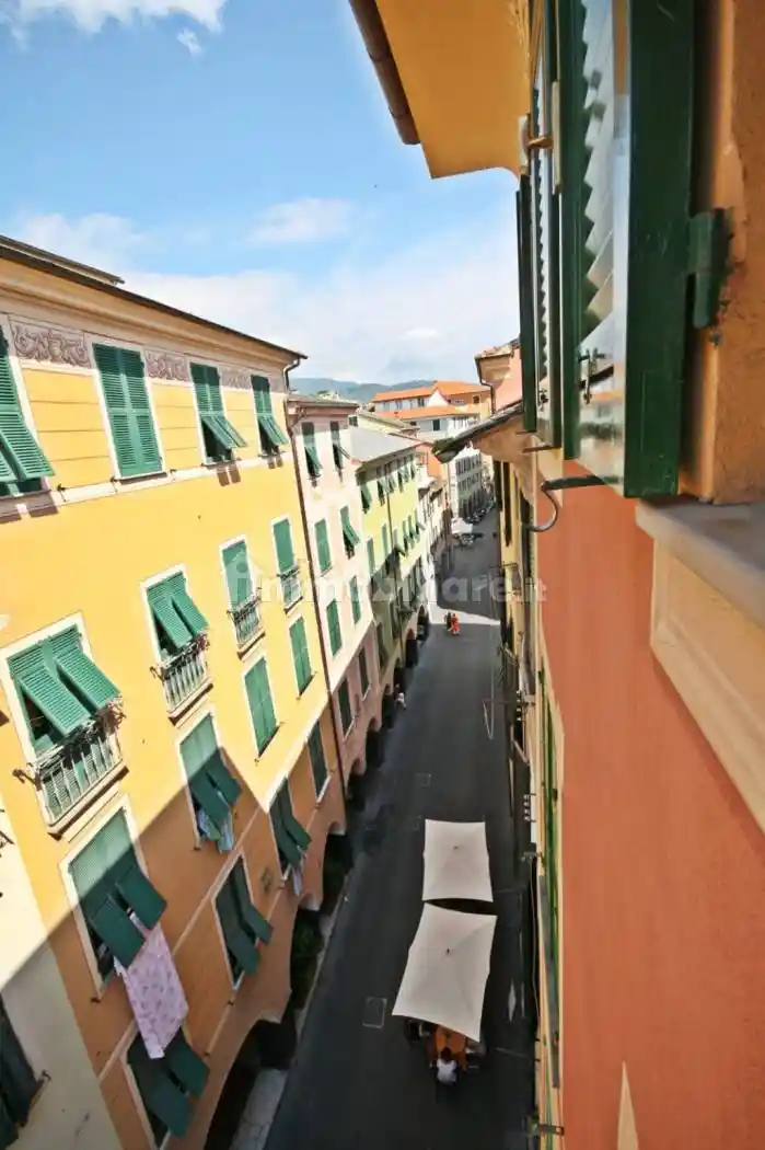 Trilocale via dei Revello 9, Centro Storico, Chiavari - foto 2
