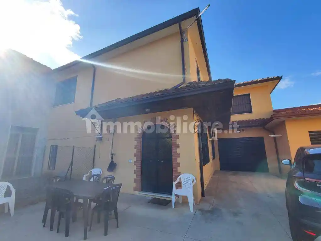 Villa in vendita a Torrice