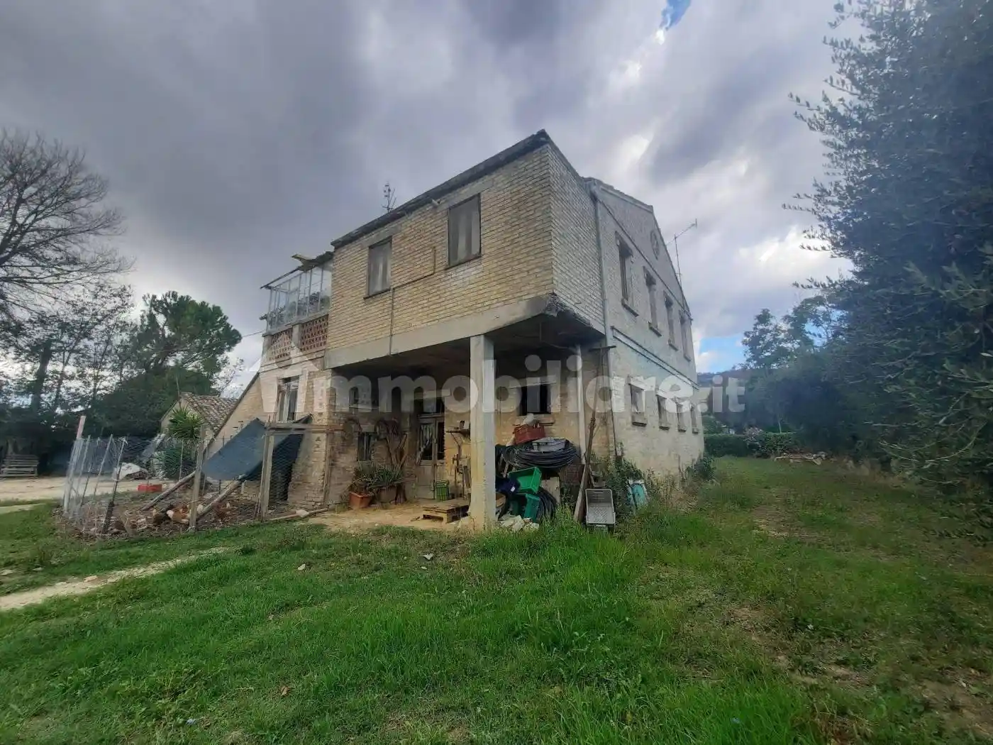 Rustico - Casale in vendita a Monterubbiano