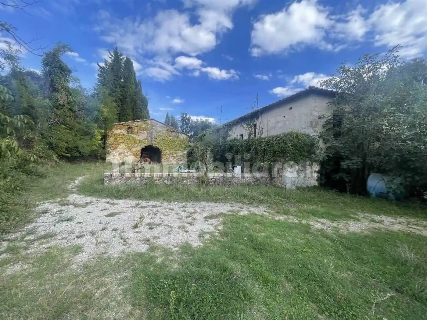 Rustico - Casale in vendita a Siena