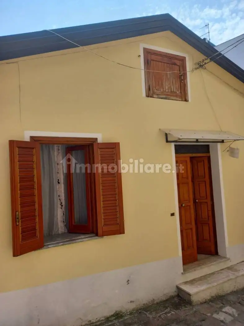 Casa indipendente in vendita a San Costantino Albanese