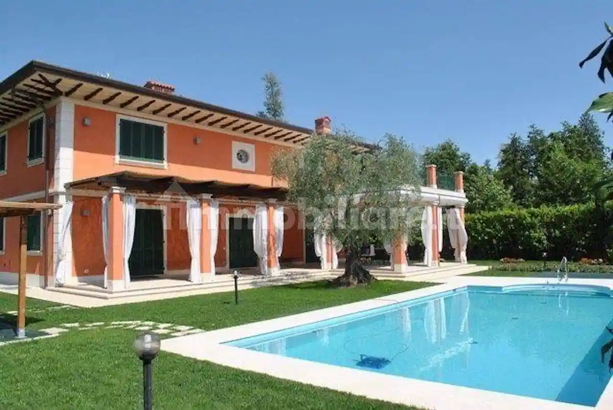 Villa in affitto a Forte dei Marmi