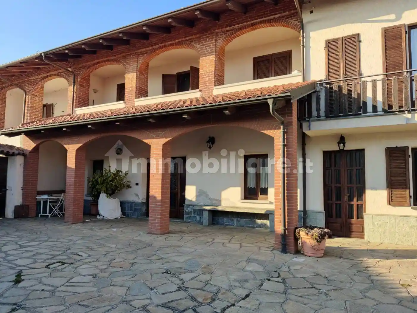 Rustico - Casale in vendita a Cavour