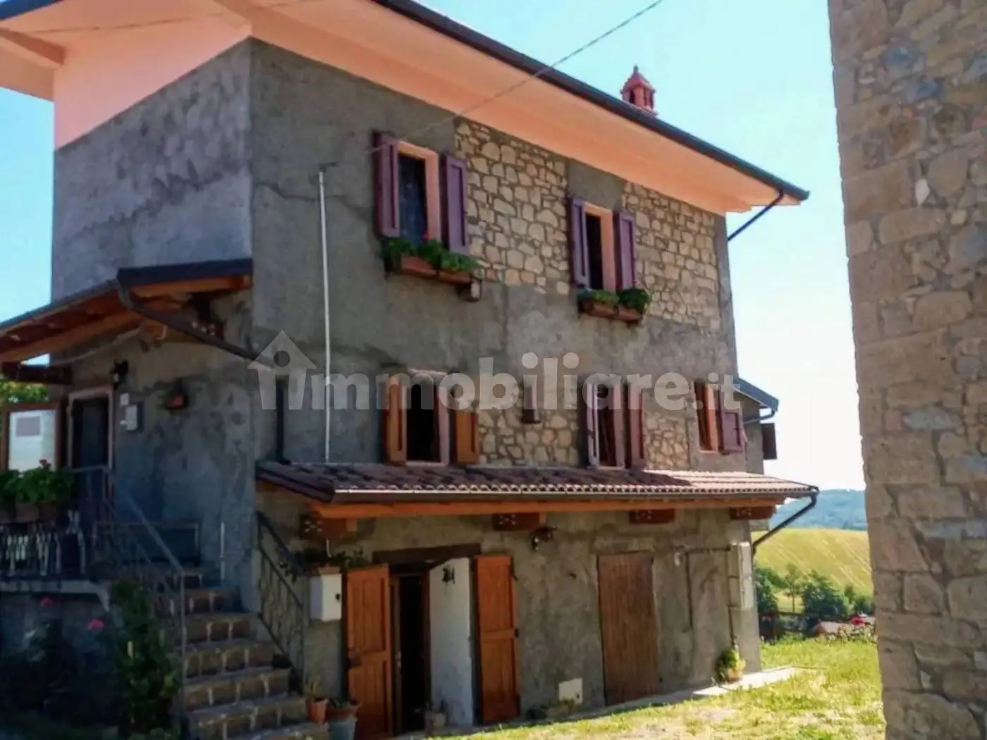 Casa indipendente in vendita a Castel d'Aiano