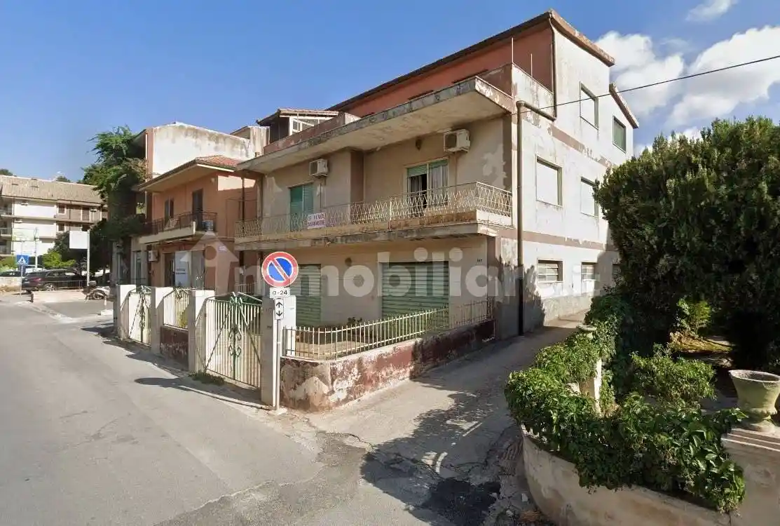 Palazzo - Edificio in vendita a Modica