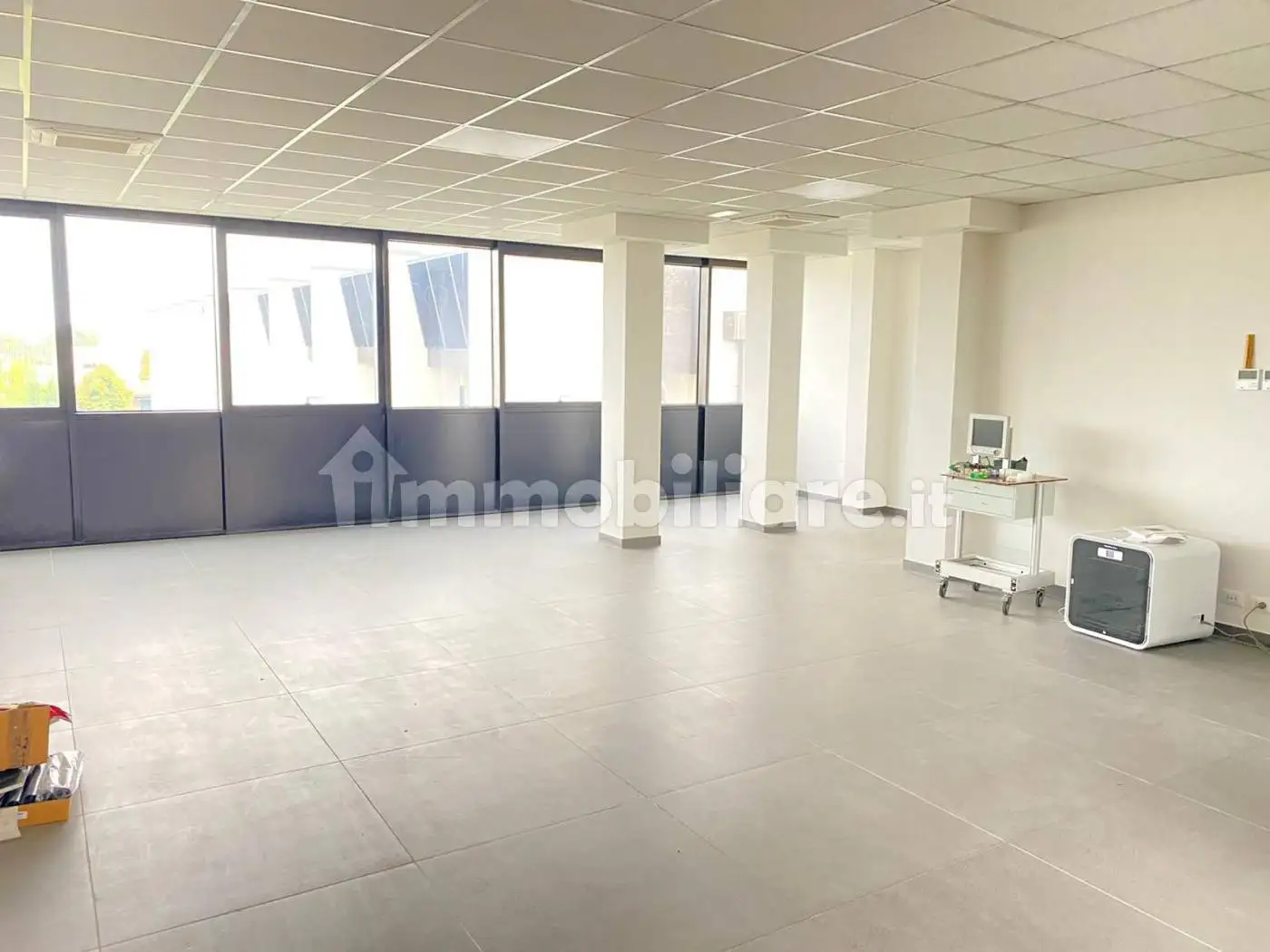 Palazzo - Edificio in Affitto - foto 2