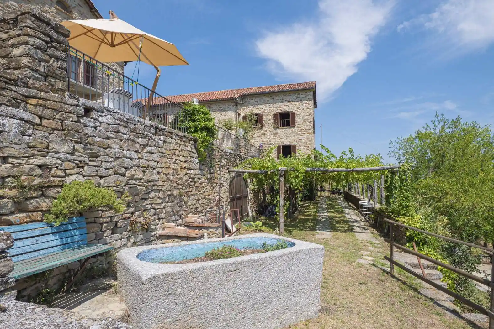 Casale, ottimo stato, 500 m², Castino - foto 3