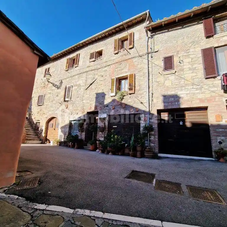 Appartamento in vendita a Rapolano Terme