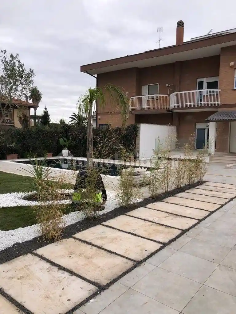 Villa in affitto a Roma