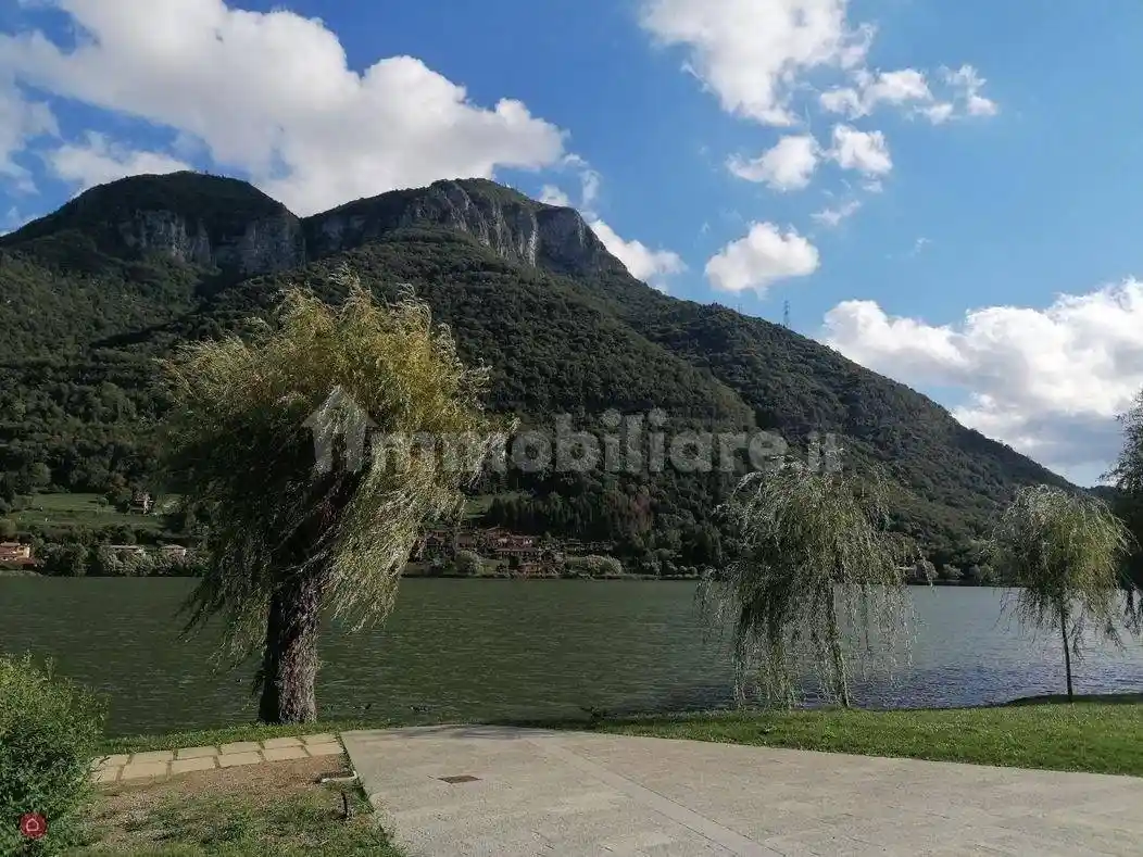 Villa in affitto a Spinone al Lago