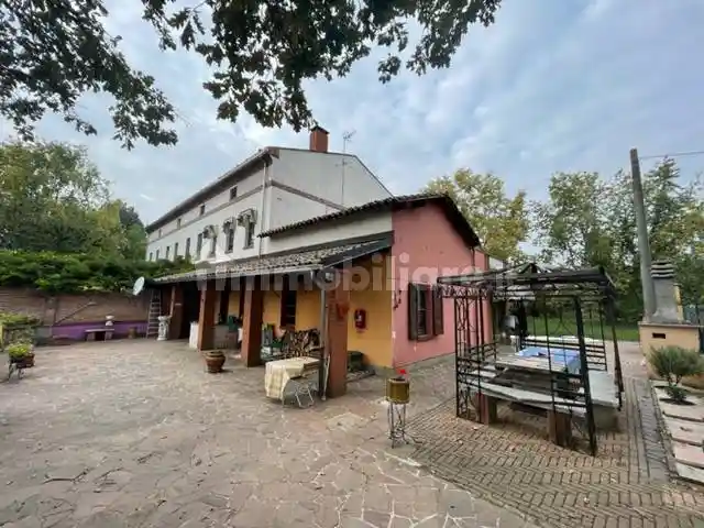 Villa in vendita a Alessandria