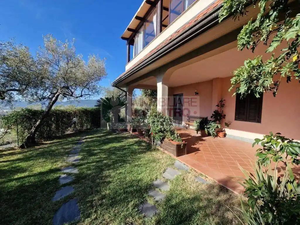 Casa indipendente in vendita a Fosdinovo