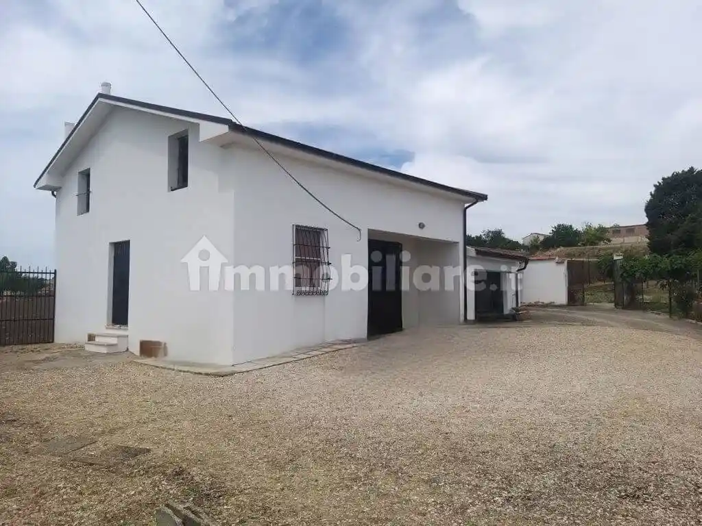 Rustico - Casale in vendita a Petacciato