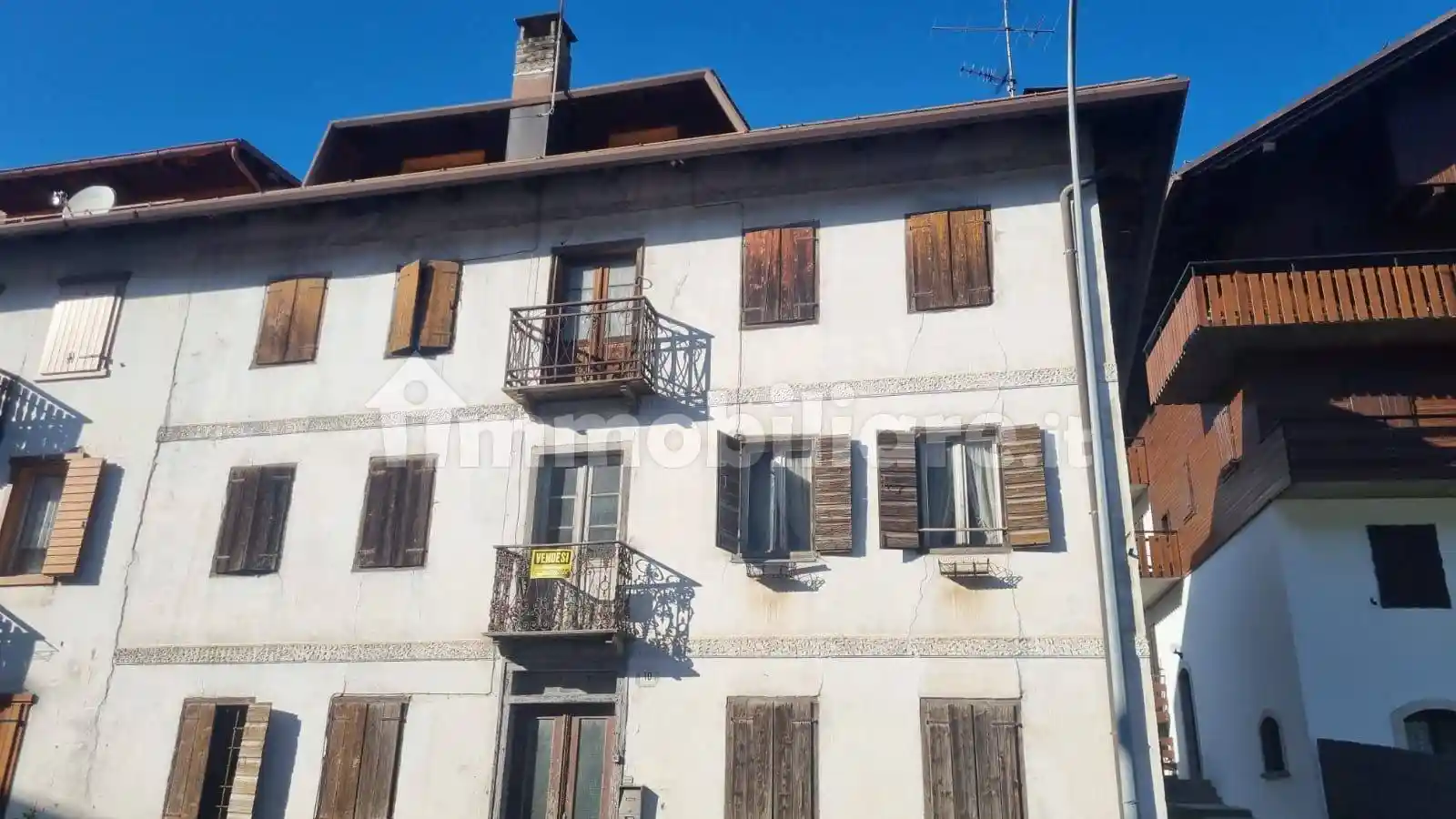 Palazzo - Edificio in vendita a Auronzo di Cadore