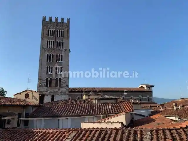Appartamento in vendita a Lucca