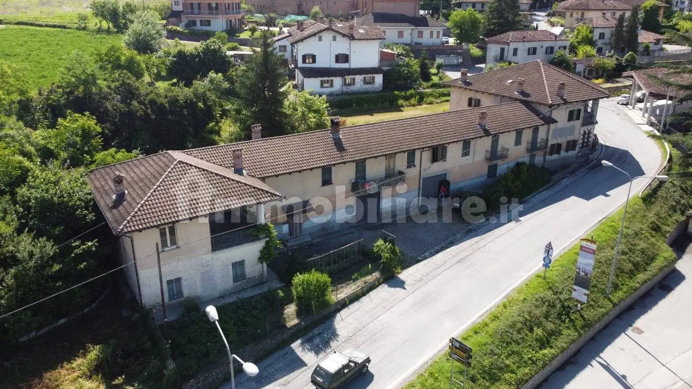 Rustico - Casale in vendita a Monchiero