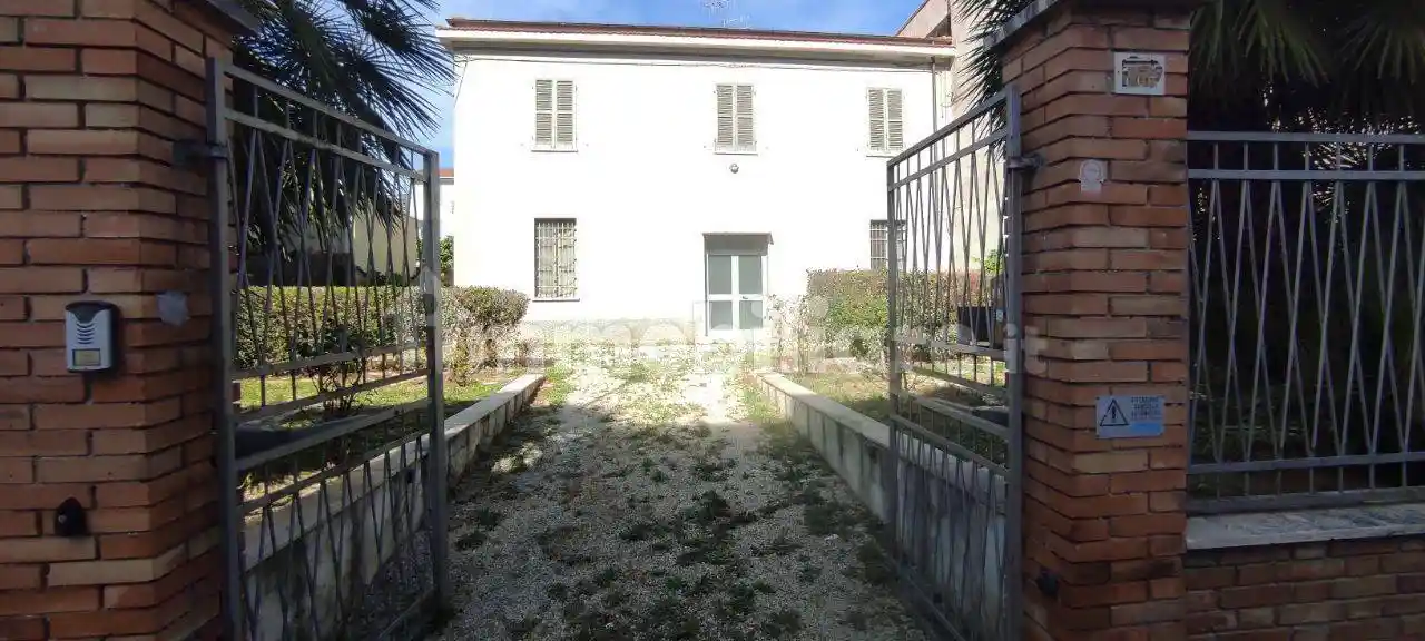 Palazzo - Edificio in Vendita - foto 2