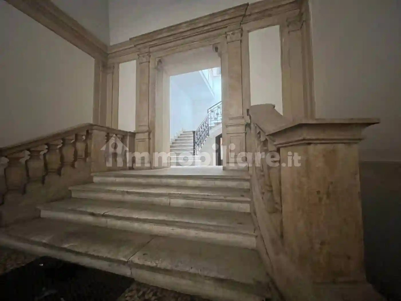 Palazzo - Edificio - foto 2