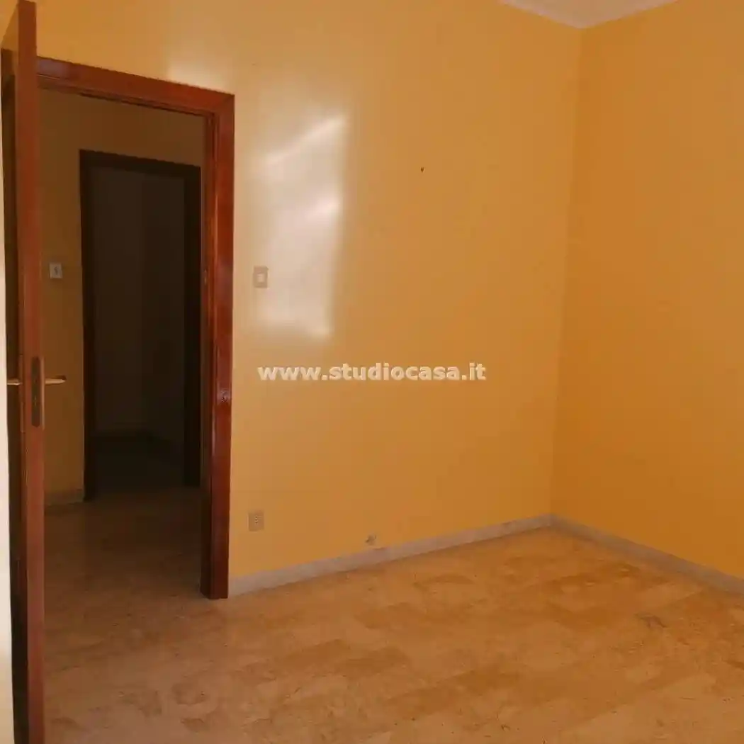 Appartamento buono stato, quinto piano, Centro, Crotone - foto 4