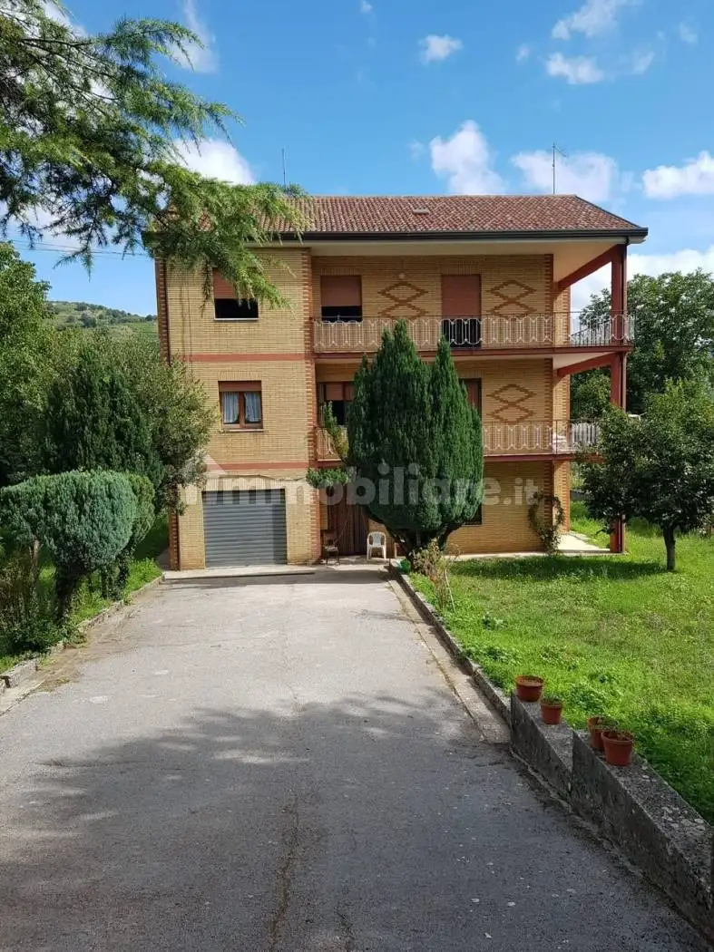 Villa in vendita a Volturara Irpina