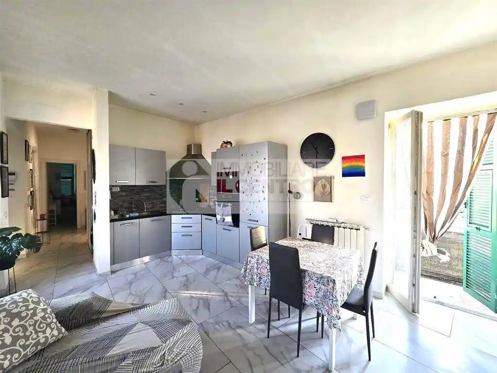 Appartamento in vendita a Sarzana