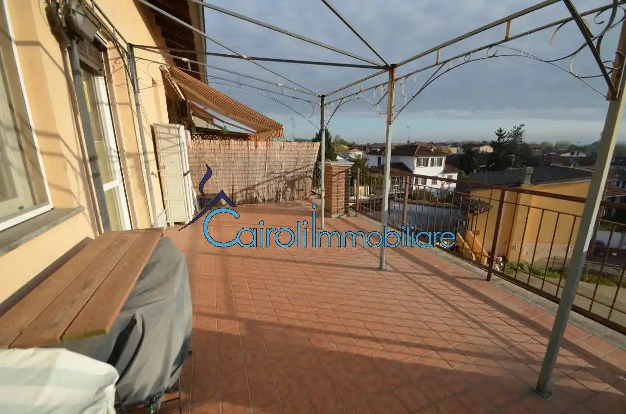 Monolocale ottimo stato, primo piano, Viale Cremona, Pavia - foto 2