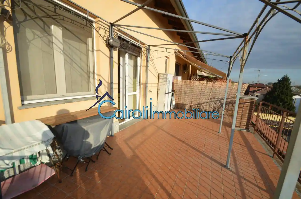 Monolocale ottimo stato, primo piano, Viale Cremona, Pavia - foto 5