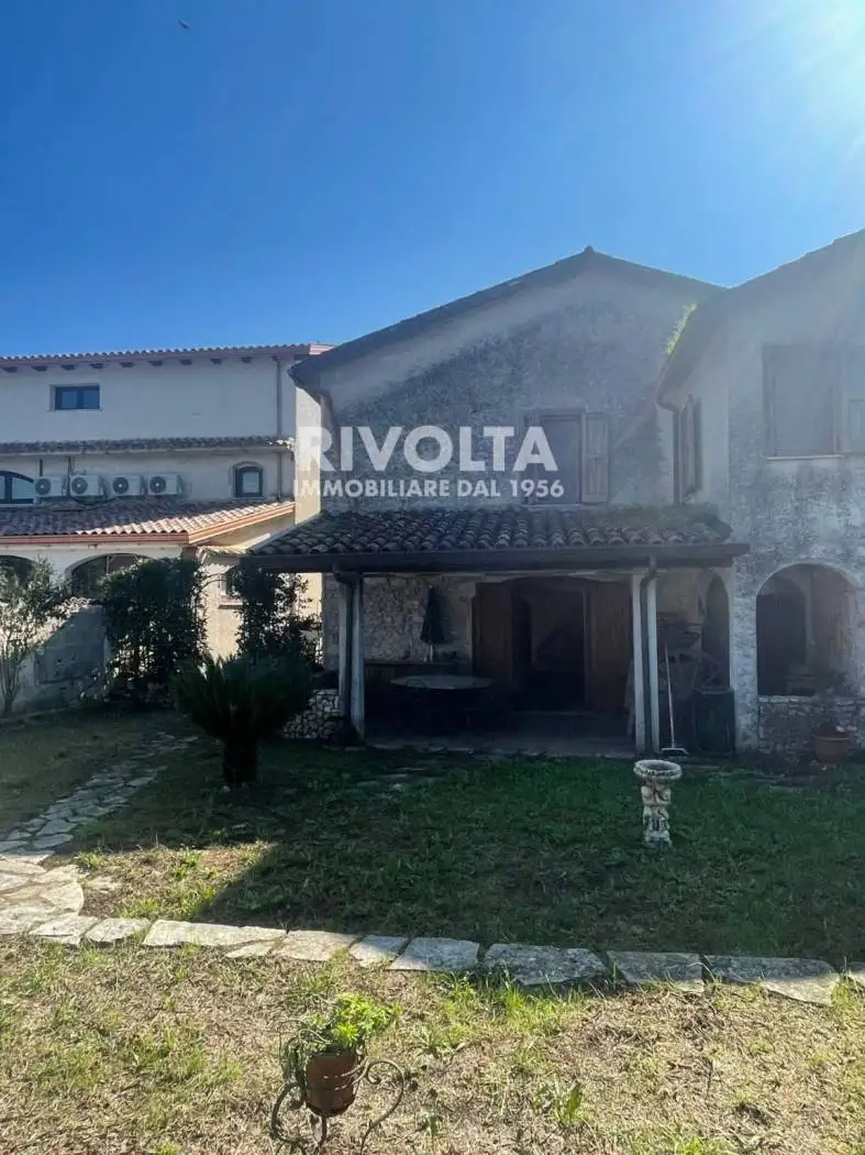 Villa in vendita a Sant'Angelo d'Alife