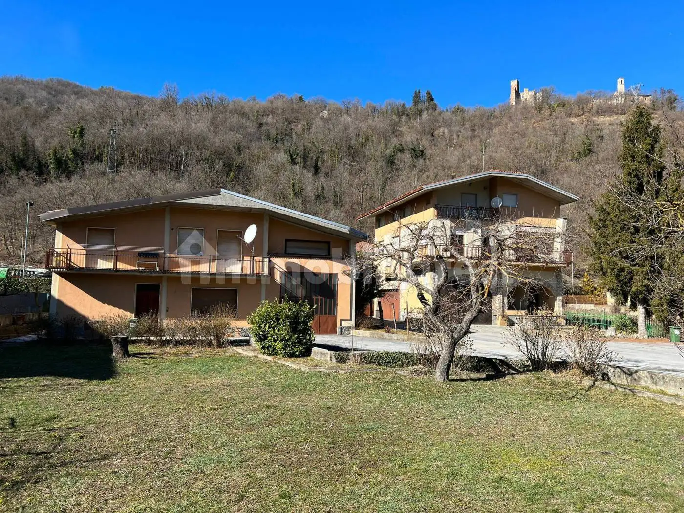 Villa in vendita a Nucetto