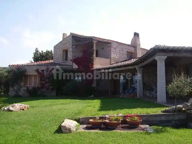 Villa in vendita a Olbia