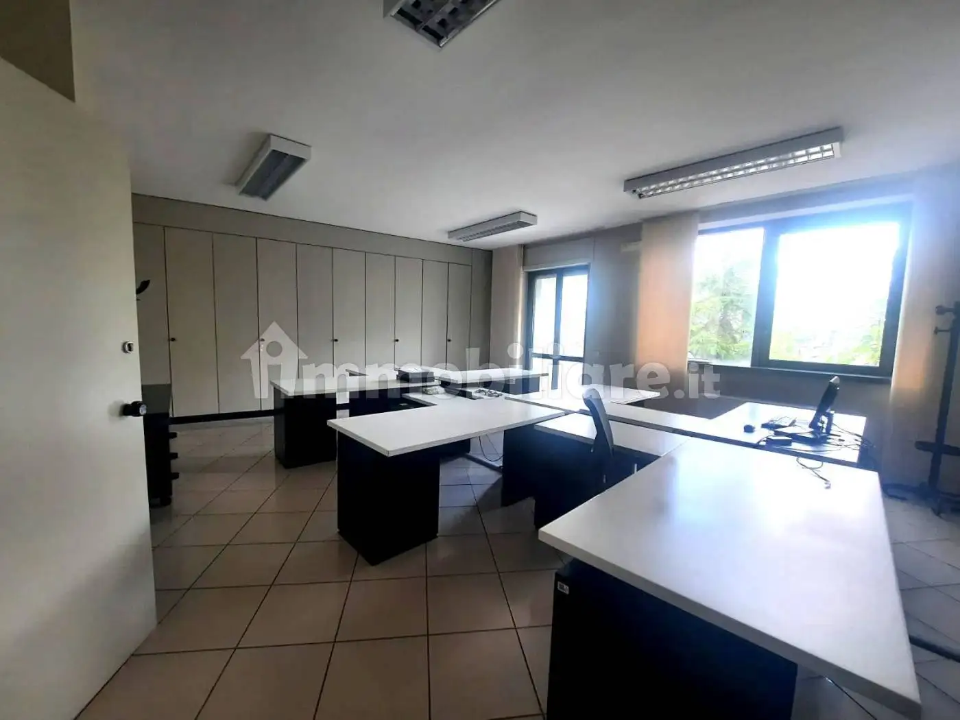 Palazzo - Edificio in Affitto - foto 4