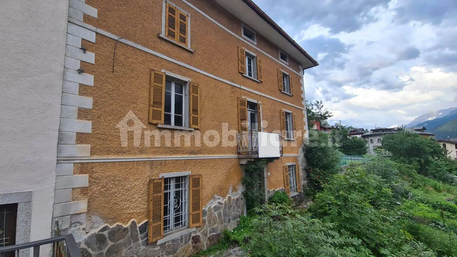 Palazzo - Edificio in vendita a Vezza d'Oglio