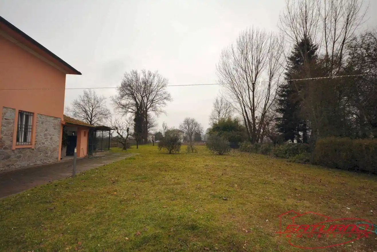 Villa unifamiliare via della Chiesa,  70, Tassignano - Paganico, Capannori - foto 2