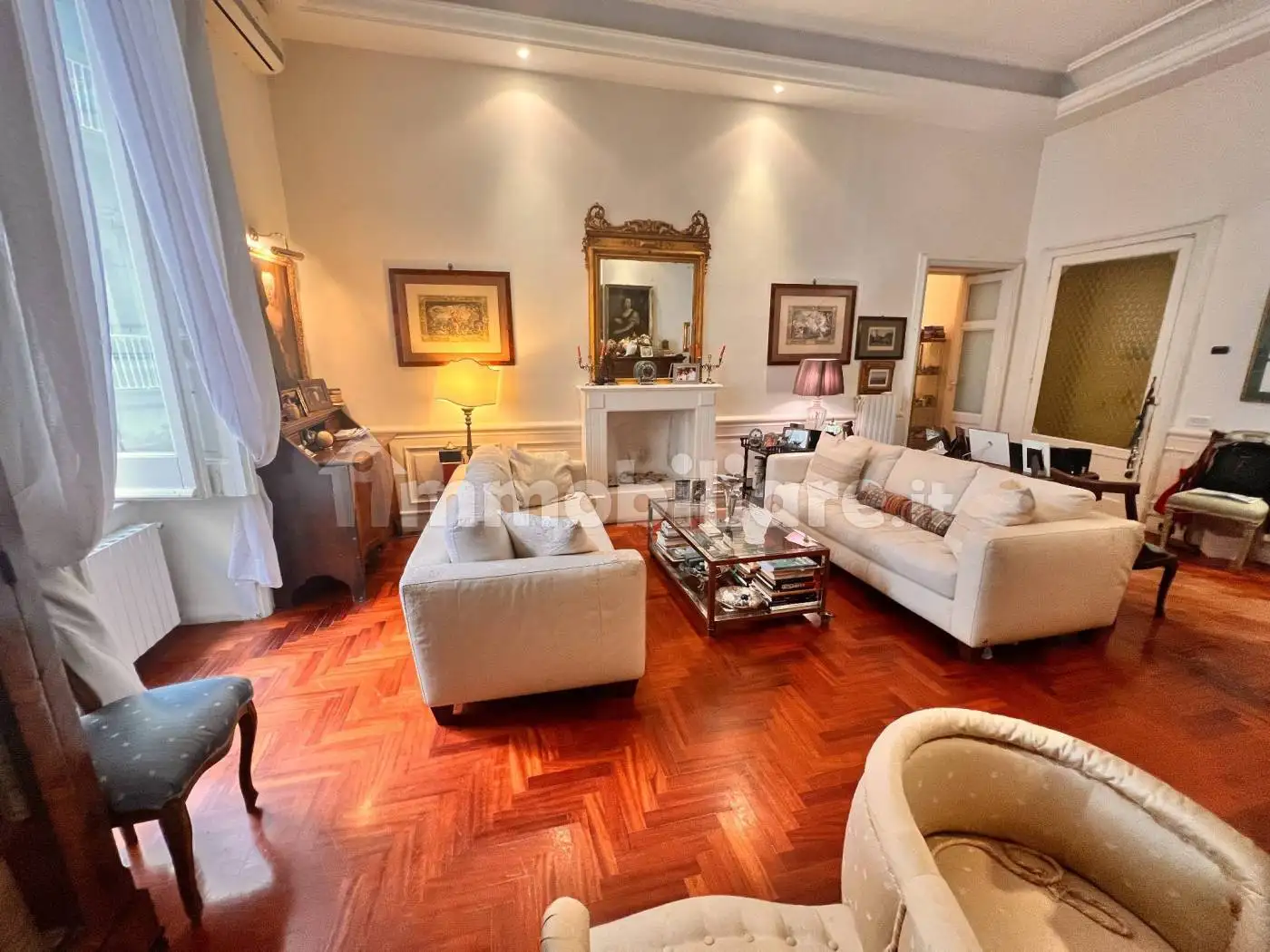 Appartamento in vendita a Napoli