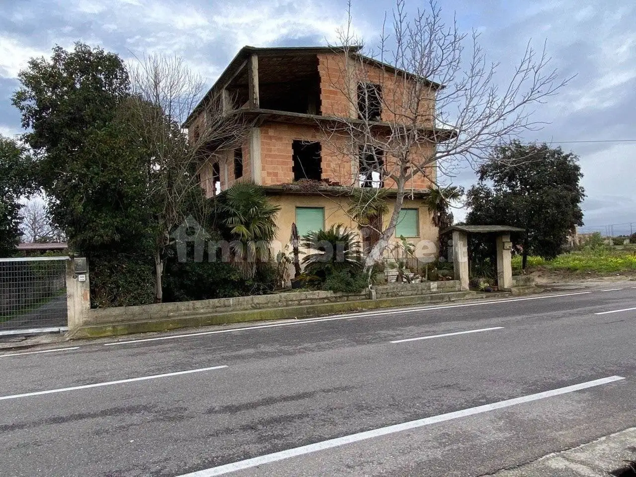 Palazzo - Edificio in vendita a Rosarno