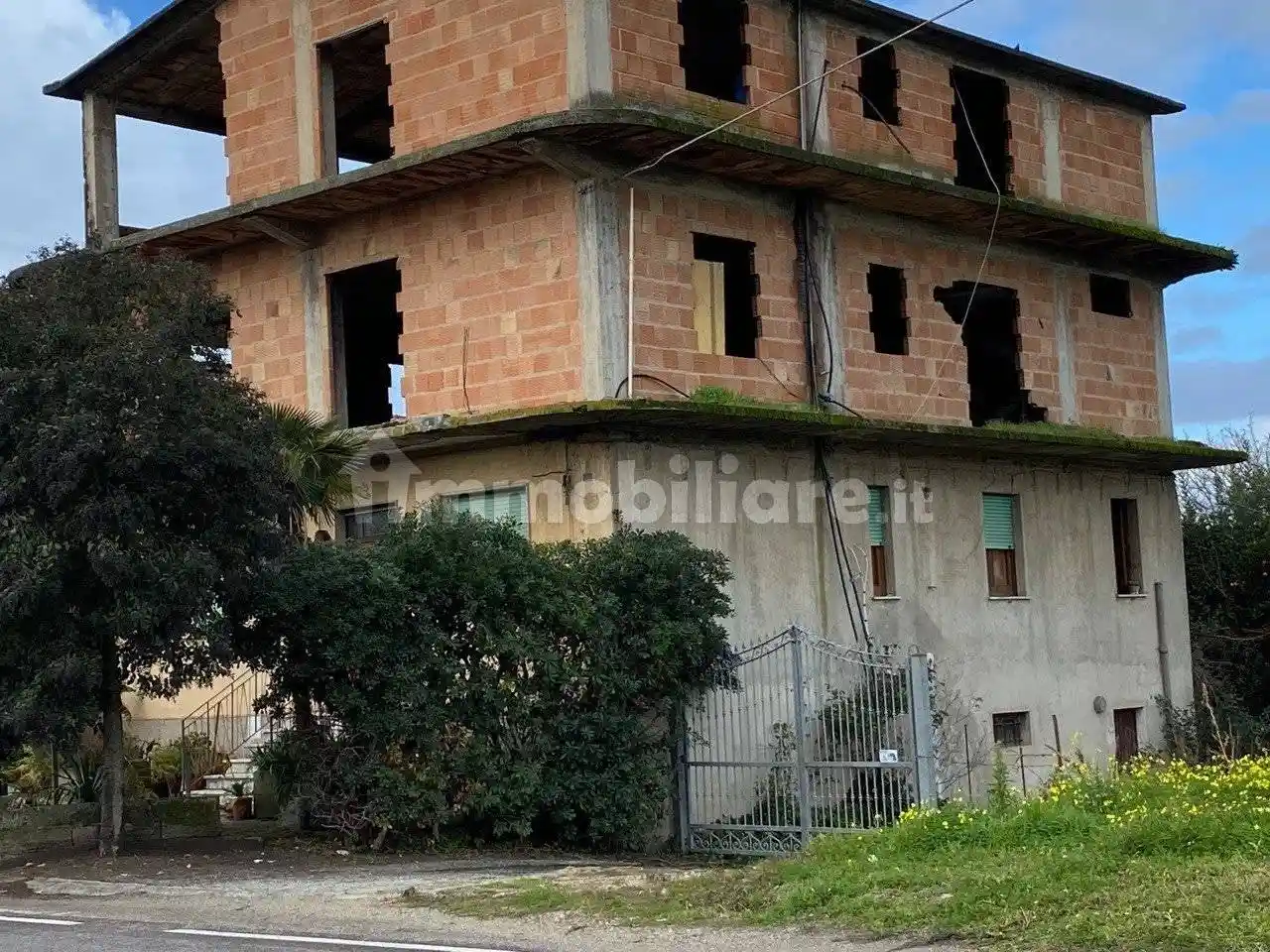 Palazzo - Edificio in Vendita - foto 2