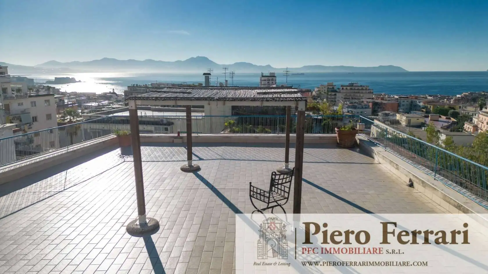 Attico - Mansarda in affitto a Napoli